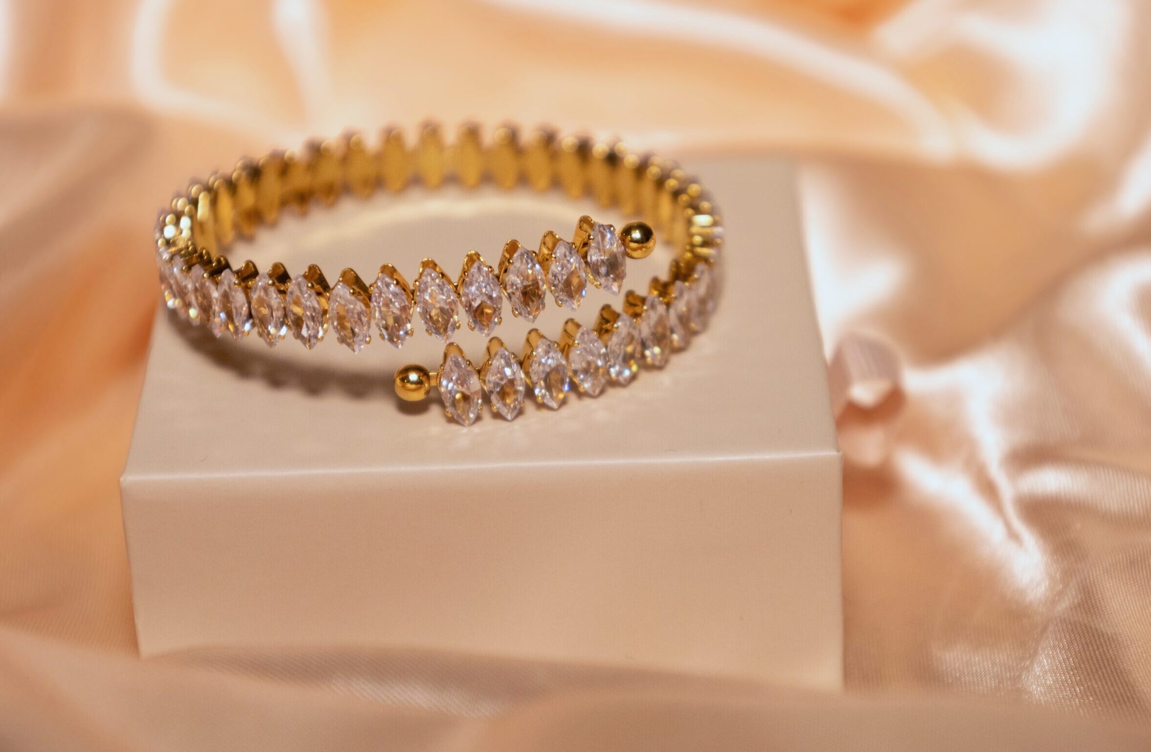 Nabby Radiance Cuff - Image 3