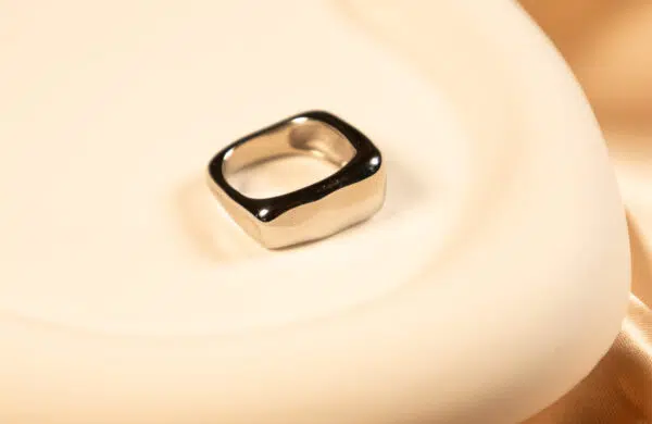 Timeless Sculpture Ring - Silver - Image 2