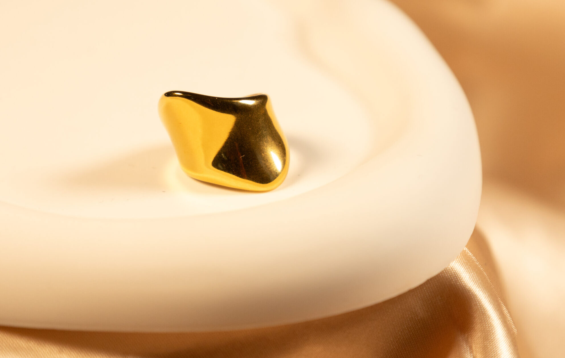 Sunburst Chunky Ring - Image 2