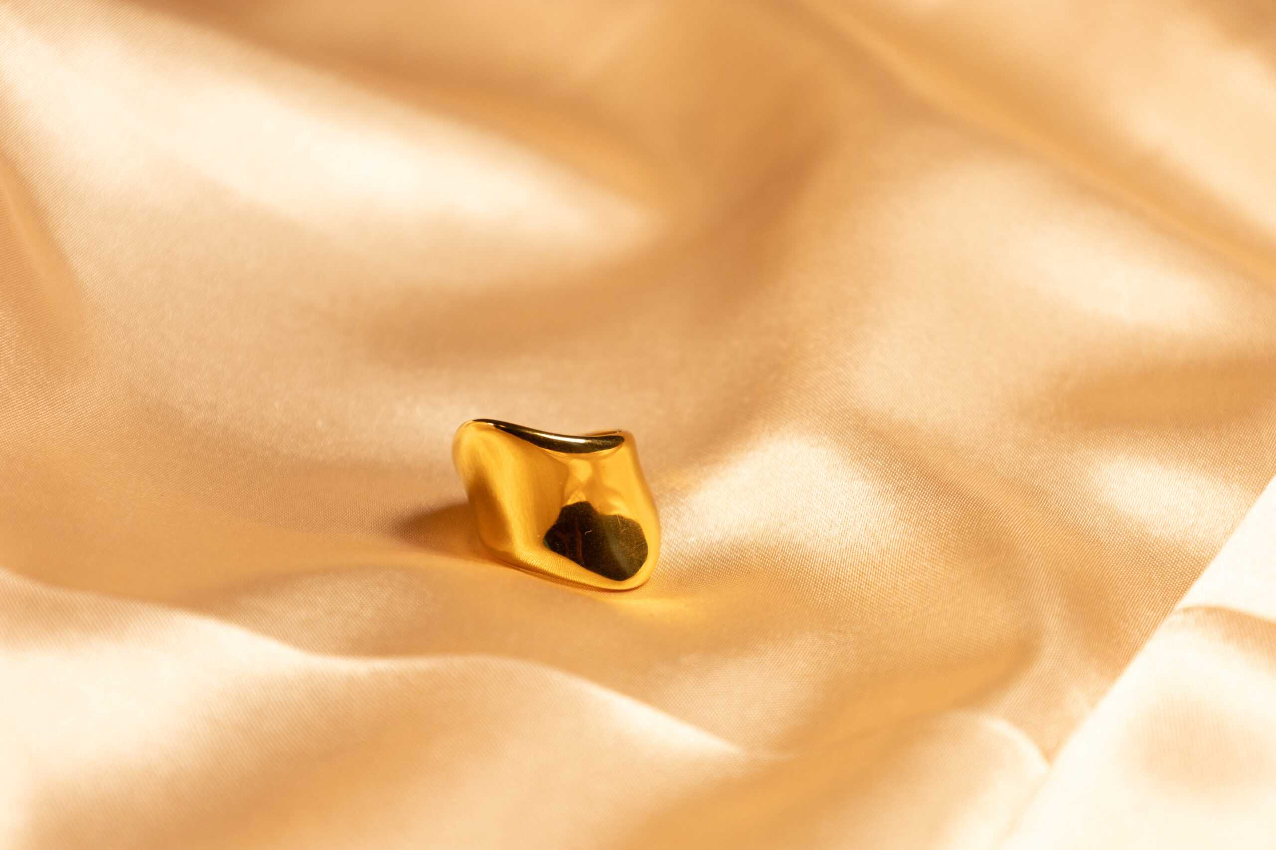 Sunburst Chunky Ring - Image 4