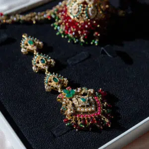 Mahira Jhumka & Teeka Set - Burgundy