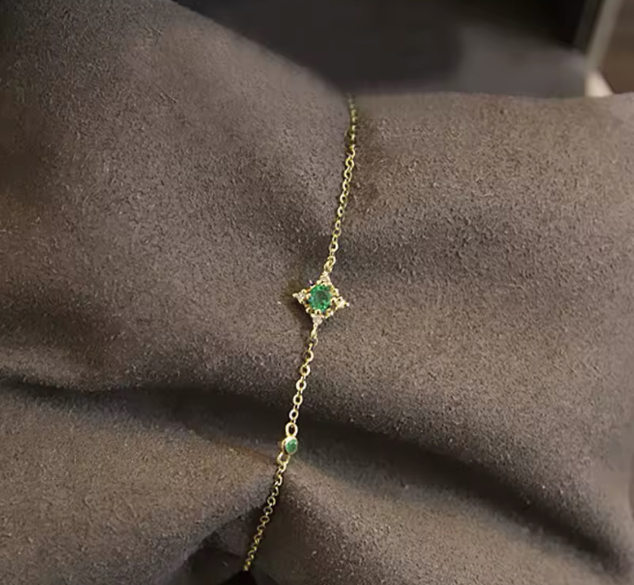 Emerald Dainty Bracelet